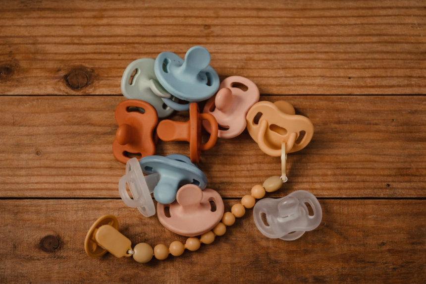 Suzeta SX PRO: Mai mult decât un accesoriu de modă – designul recomandat de medicii ortodonți